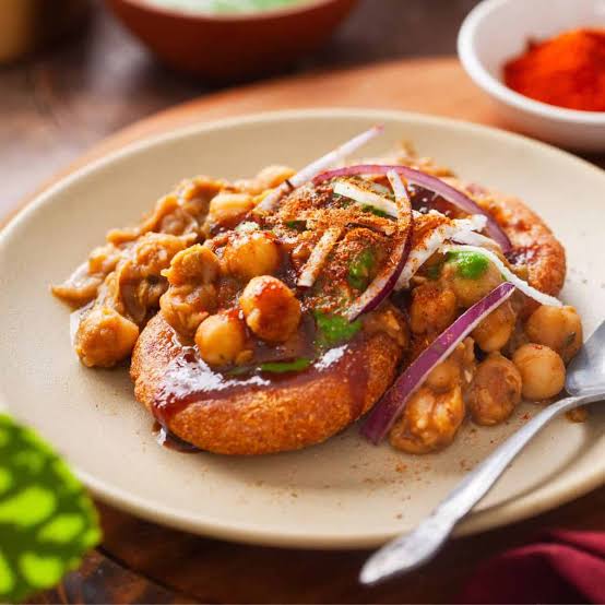 Aloo Tikki with Chhole (2 Pcs)