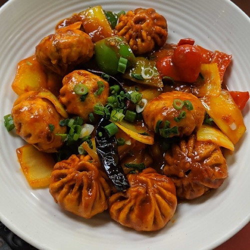 Veg Chilli Momos - Full (10 Pcs)